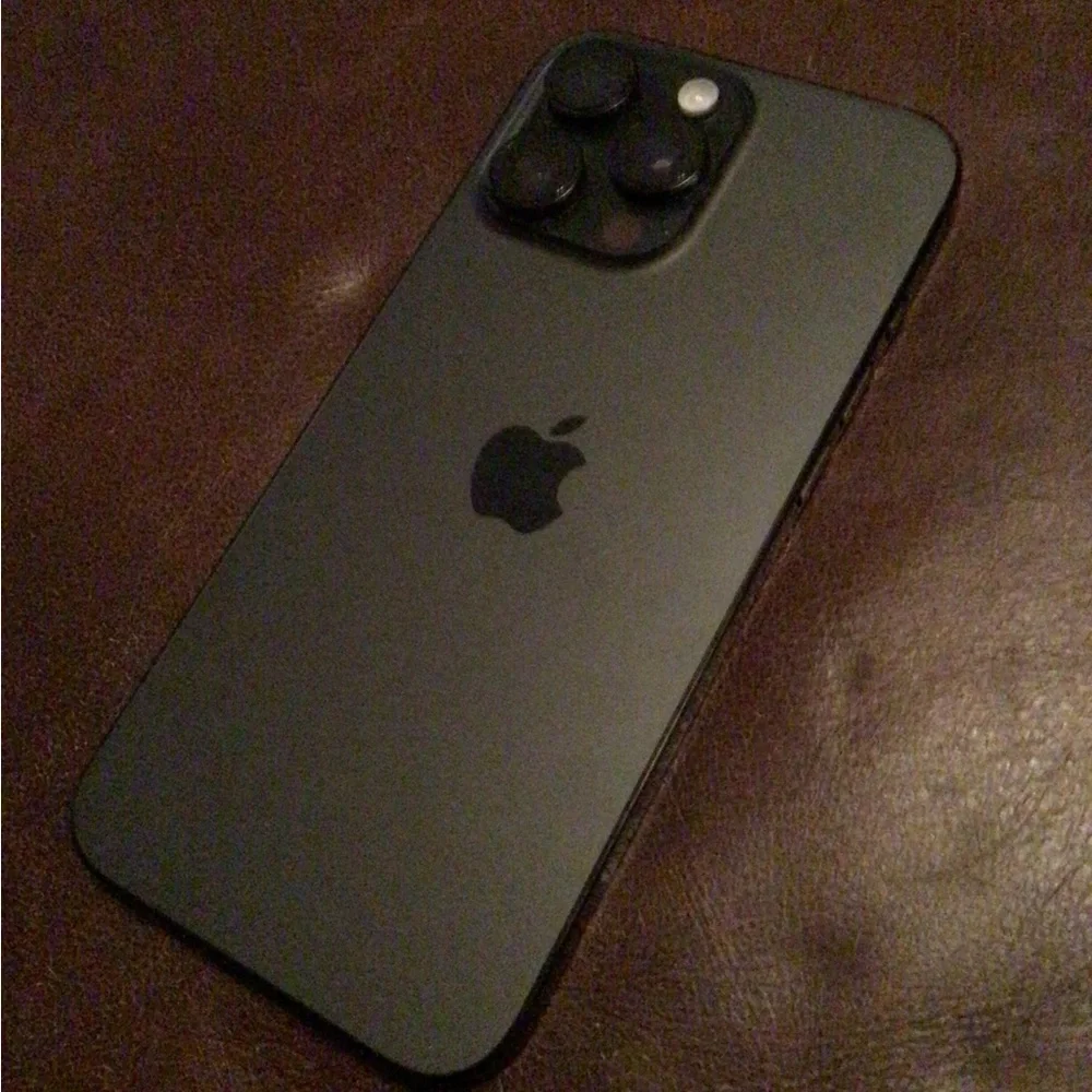 iPhone 16 pro max unlocked